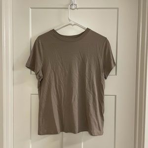 Women’s taupe tshirt